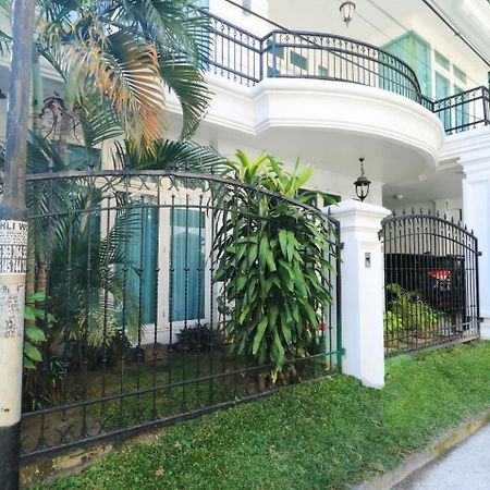 Ge Jacmart Homestay Makassar Exterior photo