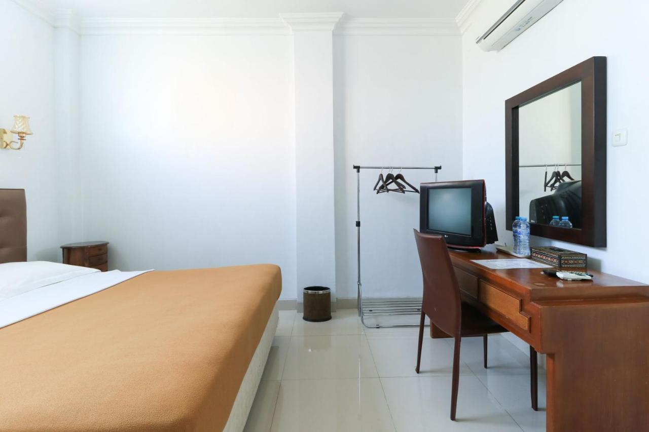 Ge Jacmart Homestay Makassar Exterior photo