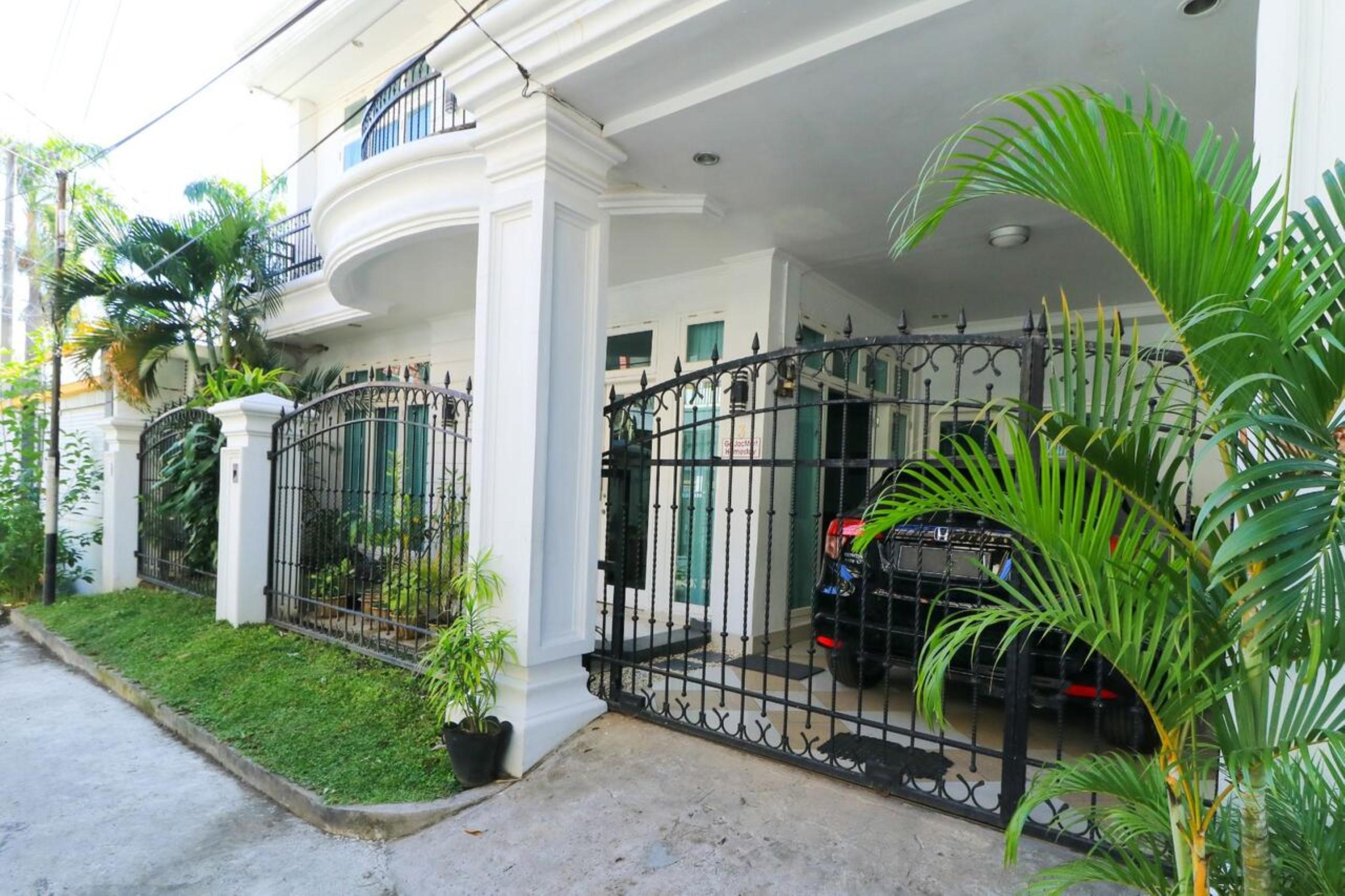 Ge Jacmart Homestay Makassar Exterior photo
